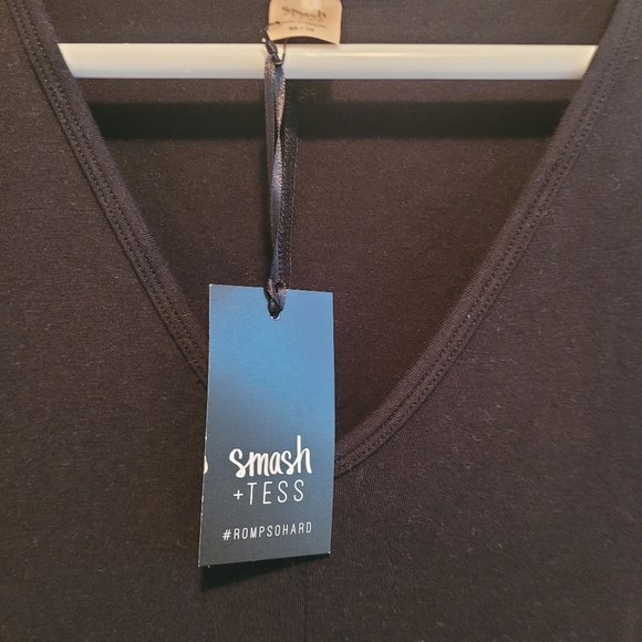 Smash + Tess Sunday Romper Midnight Black XS NWT Onesie V Neck Jumpsuit S+T New - Picture 11 of 16